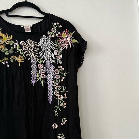 Sundance Black Floral Embroidered Shift Dress - Picture 4 of 8